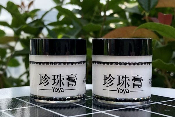 珍珠膏的美白是物理现象而淡斑是另一回事 珍珠膏的美白是物理现象而淡斑是另一回事